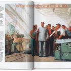 Text links: Chairman Mao on a tour of inspection in Fushun. Gemälde zeigt Mao in einer Fabrik, umgeben von Arbeitern.