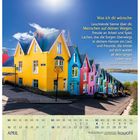 Text: "Was ich dir wünsche: Leuchtende Sterne über dir..." Unter bunten Häusern an einer sonnigen Straße, Kalender-April unten.