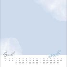 "April" steht oben links. Unten ist ein Kalender für April. Himmelblauer Hintergrund mit weißen Wolken.