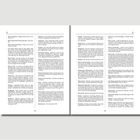 Doppelseite eines Wörterbuches, oben dominiert der Buchstabe "K", darunter Begriffe und deren Definitionen in zwei Spalten.