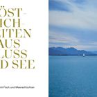 Text: "Köstlichkeiten aus Fluss und See. Hauptspeisen mit Fisch und Meeresfrüchten." Rechts Wasser, Segelboote, Berge.