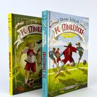 Buchtitel: "FC Stinkesocke". Ein Cover zeigt Kinder beim Fußball, das andere ein Kind mit Ball. Ein Fußballmotiv.
