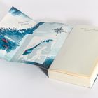 Karte von Norwegen, Orte: Fagernes, Oslo. Links Europäisches Nordmeer. Rechts Buchseite mit Autoren und Titel: "Hörst du den Schein?"