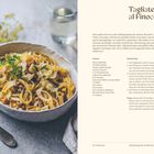 Tagliatelle al Finocchio, Zutaten, Zubereitung, Tipps, Schüssel mit Nudeln, Dill, Fenchel auf Tisch.