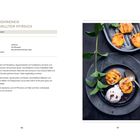 Tonkabohneneis mit gegrilltem Pfirsich; Zutaten und Zubereitungsschritte; Foto mit gegrillten Pfirsichen und Eis auf einem Teller.