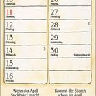 Kalenderseite April: "April trocken, lässt die Keime stocken." Illustration: Bauernhof mit Tieren und rotem Dach.