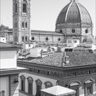 "Florenz - Italien, Dom zu Florenz, Höhe: 90 Meter, Bauzeit: 1420-1436. Kalender für April 2022. Schwarz-weiß Fotografie."