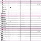 "April 2027" und Wochentage auf Kalenderseiten, Sonntag rot markiert. Illustration mit lila Blumen und grünen Blättern oben.