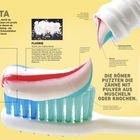 ZAHNPASTA: Enthält Kieselerde, Fluorid und Pfefferminze. Römer nutzten Pulver. Abbildungen von Zahnpasta auf einer Bürste.
