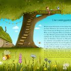 1. Der Lieblingsplatz

Ein Baum mit Baumhaus, Wiese mit Blumen und Bienen. Ein grünes Häuschen, Kleiderleine mit Wimpeln im Hintergrund.