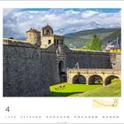 "Castillo de San Pedro, Map, 4. Eine steinerne Festung mit Bögen und Rasenfläche. Im Hintergrund sind Berge sichtbar."
