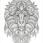 Keine Texte sichtbar. Eine detaillierte, symmetrische Illustration eines Löwenkopfes mit ornamentalen Mustern.