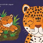 Im hohen Gras hat es sich der Jaguar gemütlich gemacht. Schlaf gut! Eine Illustration zeigt einen schläfrigen, lächelnden Jaguar.