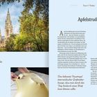 Apfelstrudel: In der Bibliothek im Wiener Rathaus Strudelrezept von 1696. Foto von Rathaus und Zutaten auf Schneidebrett.