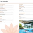Inhaltsverzeichnis mit Themen wie Sauna-Nutzung, Geschichte, Aufgüsse. Unten rechts ein Foto eines Innenpools mit Menschen.
