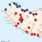 Eine Karte mit rot und lila markierten Punkten und Ortsnamen wie "Ribeira Brava" und "Ponta do Sol". Skala links unten.