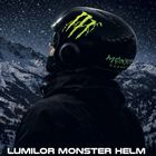 Text: "Lumilor Monster Helm. Leuchtende Airbrush-Motive...". Ein verschneites Gebirge unter Sternenhimmel, Person trägt Helm.