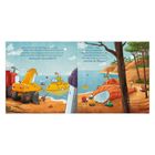 Ein gelbes und ein orangefarbenes U-Boot am Strand mit Bäumen und Baggern. Kinderbuchillustration mit Unterhaltungen.