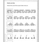 "Wo sind die Fahrzeuge? Male alle Fahrzeuge an." Verschiedene Fahrzeuge, wie ein Bus, Auto, Lastwagen, Motorrad. Beinhaltet auch einen Teddybär und Puppe.