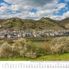 Die Mosel von Trier bis Koblenz – Blick auf Kobern-Gondorf mit Niederburg und Matthiaskapelle. Kalender April 2027.