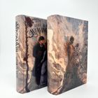 "Buchrücken: 'HEBA AL-WA... WEAVINGSHAW'. Cover zeigt ein Paar und verwobene Naturmotive in mystischem Stil."