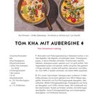 Texte: "Für 2 Personen • 25 Min. Zubereitung • Pro Portion ca. 330 kcal, 6 g E, 7 g F, 59 g KH," "TOM KHA MIT AUBERGINE," "Thai-Streetfood-Liebling." Zwei Schalen Suppe mit Nudeln, Gemüse und Limette.