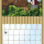 Kalendertage in mehreren Sprachen, Illustration: Mann mit Hut, Elch, Katze im Wald.