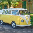SEPTEMBER 2027 Kalender. Vordergrund: gelber VW-Bus, parkend auf Straße, Bäume und Gebäude im Hintergrund.