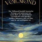 „Bei Vollmond. Der Vollmond bündelt kosmische Energie...“ zeigt einen Vollmond über einem beleuchteten, gewellten Meer.