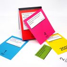 Verschiedene bunte Kalenderblätter mit Zitaten und Datum: 1.-4. Januar. Ein Zitat von Friedrich Schiller.