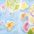 "Have you ever felt your hopes float away?" Bunte Schmetterlinge fliegen über einen blauen Hintergrund, umgeben von grünen Flächen.