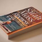 Das Cover zeigt den Titel "Sarah Moss - Ripeness" mit einem Naturmotiv im Hintergrund in warmen Farben.