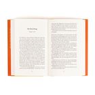 Titel: Die Bewerbung. 

Datum: Oktober 1972. 

Zwei Buchseiten mit Text in einem orangefarbenen Hardcover-Buch.