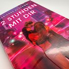Aufschrift: "72 STUNDEN MIT DIR", "Limitierte Auflage mit Farbschnitt". Illustration: Paar umarmt sich.