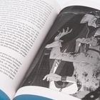 Texte: "Aber ich bin die Worte des Kaisers". Eine Manga-Illustration zeigt zwei Personen in einer intensiven Szene.