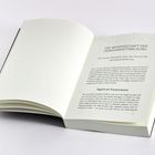 DIE WISSENSCHAFT DER GEWOHNHEITSBILDUNG: Ein Buch erklärt Theorien zur Verhaltensänderung, Fokus auf tägliche Verbesserung.