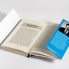 "Was ist zu tun und vor allem, wie?" auf einer Buchseite; ein blaues Lesezeichen mit Foto und Text über Rüdiger Maas.