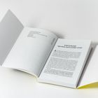 Ein Buch mit dem Kapitel "EINFLÜHRUNG: Irgendwas läuft sichtbar schief" in schwarzem Text auf weißem Hintergrund.