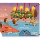 Einmal pusten und die Lichter leuchten! Niedliche Igel dekorieren mit einem Adventskranz und Kerzen in festlicher Szene.