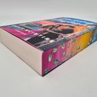 Der Text „EVOCATIVE“ erscheint. Ein dickes Buch mit einem farbenfrohen Cover, das Blätter und Menschen zeigt.