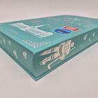 Blauer Bucheinband mit Aufschrift, einem Gebäude und einem Eishockeyspieler in Weiß, nummeriert "22".