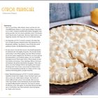 "Tarte au Citron Meringuée" Rezept mit Zutatenliste und Zubereitung. Rechts eine Zitronen-Baiser-Tarte aufgeschnitten.