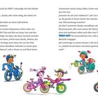 Textausschnitt mit Dialogen und Geräuschen; bunte Illustration von Kindern auf Fahrrädern und einem Feuerwehrauto.