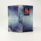 "Sie sind füreinander bestimmt. Ihre Liebe könnte alles zerstören. Doch das Herz kennt keine Regeln." Blaues Design.