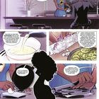 Eine Frau spricht mit einem Professor über Avengers, Iron Man und ihre Haftbedingungen. Sie bereitet Essen zu.