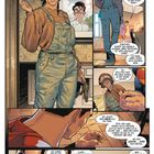 Dialog zwischen zwei Personen, eine ältere Frau und ein Mann im Superman-Anzug, in warmem Zuhause.