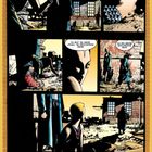 Comic-Stil. Figuren in zerstörter Stadt. Dialoge über Hexe und Lernen. Eindringliche Atmosphäre, goldene Umrandung.