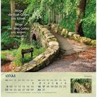 "Möge die Kraft Gottes uns führen. Möge der Weg Gottes uns lenken. Irischer Segenswunsch." Steinbrücke im Wald.