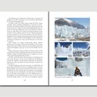 Textseite links erzählt von schwierigen Bergsteigungen. Rechts vier Fotos zeigen Eisformationen und einen Kletterer im Eis.