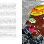 Text beschreibt die Herstellung von Glaskunst und Skulpturenmontage. Rechts ein buntes, abstraktes Gesicht auf Spiegelmosaik.